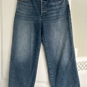 Evereve Relaxed Denim Jeans in Classic Blue